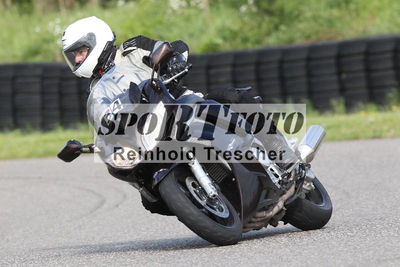 Archiv-2025/10 23.04.2025 Cornu Master School ADR/gruen-vert/34